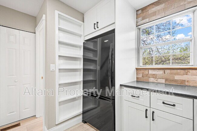 Foto del edificio - 2578 E Nichols Cir