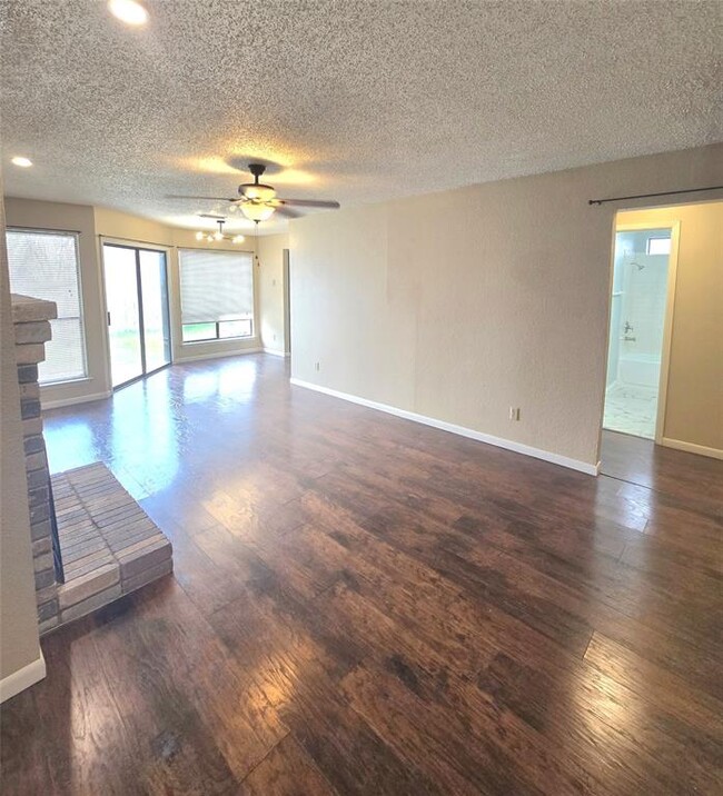 Foto del edificio - 13351 Water Oak Ln