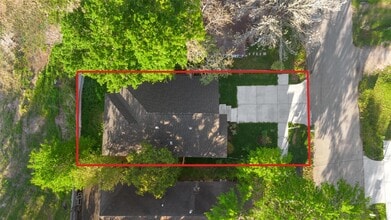 Building Photo - 610 Lettie St