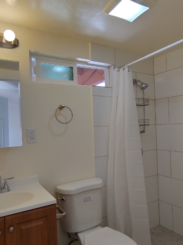 Building Photo - 5345 Northridge Ave