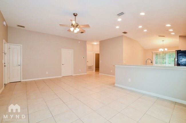 Building Photo - 2430 Princeton Ave