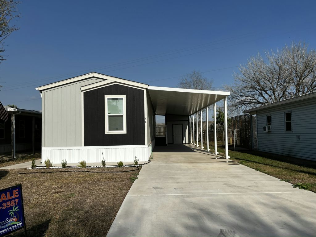 Primary Photo - 602 N Victoria Rd