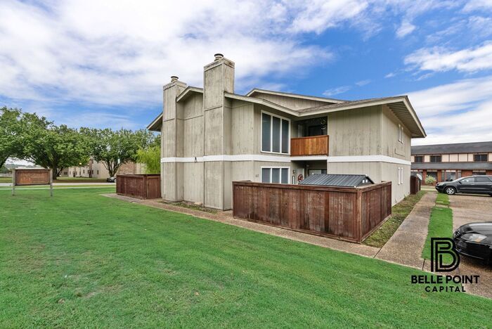 Primary Photo - Welcome Home to Elegance & Comfort: Discov...