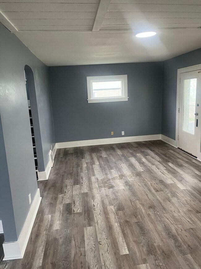 Foto del edificio - Section 8 Accepted, Charming 4BR 1 BA Home...