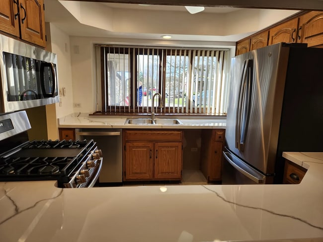 Kitchen - 8306 Berkhansted Ct