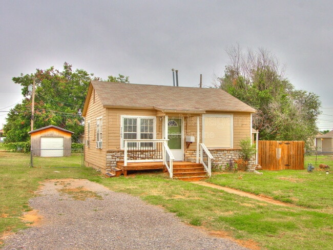 Photo - 7105 NW 39th St House
