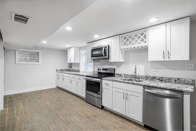 Photo - 3158 Westover Dr SE House