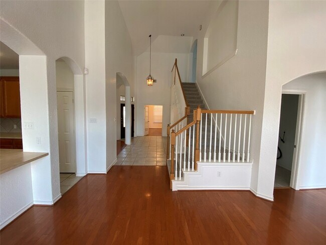 Foto del edificio - 5118 Big Meadow Ln