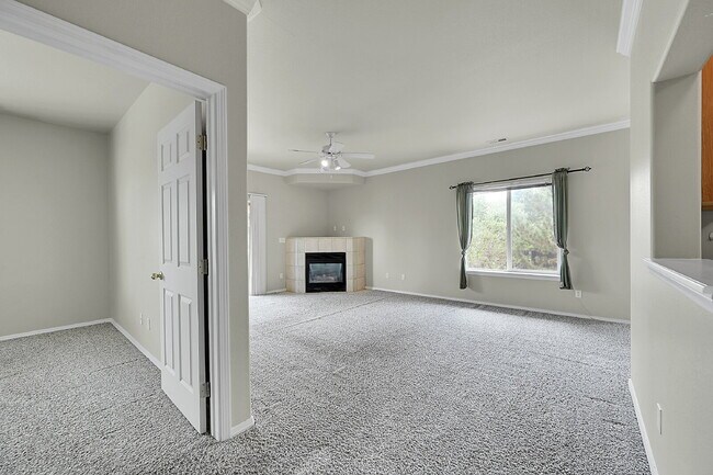 Building Photo - $1,550.00 - 2 Bedrooms, 2 Bathrooms, Duple...