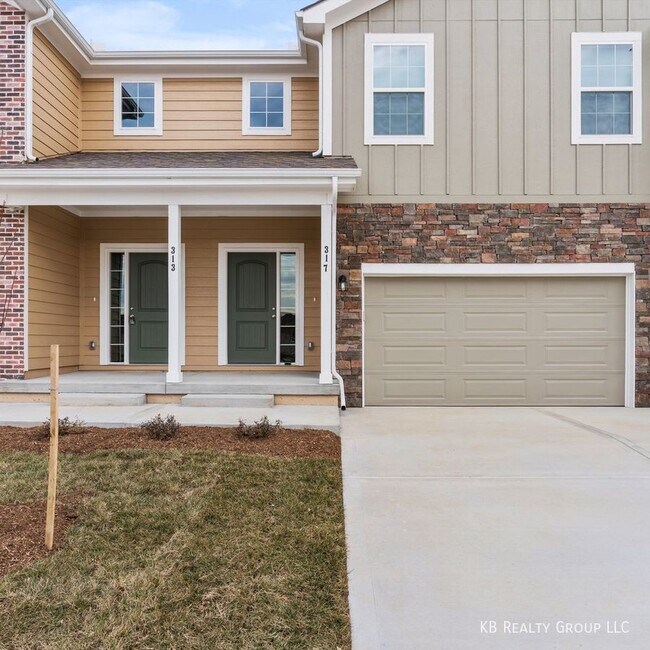 Foto del edificio - Brand New 3 Bed 2 Car Middle Unit Townhome...