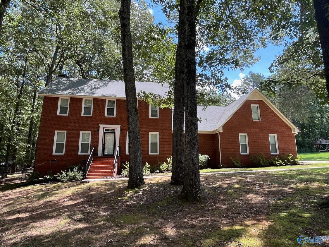 Primary Photo - 146 Bob White Dr