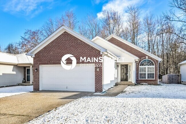 Building Photo - 3 Bedroom Pet-Friendly Home in Louisville, KY with Main Street Renewal