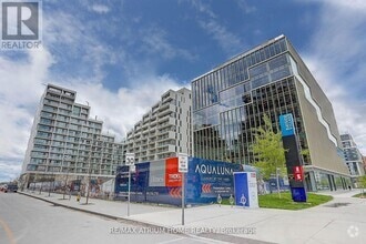 Building Photo - 118-118 Merchants' Wharf