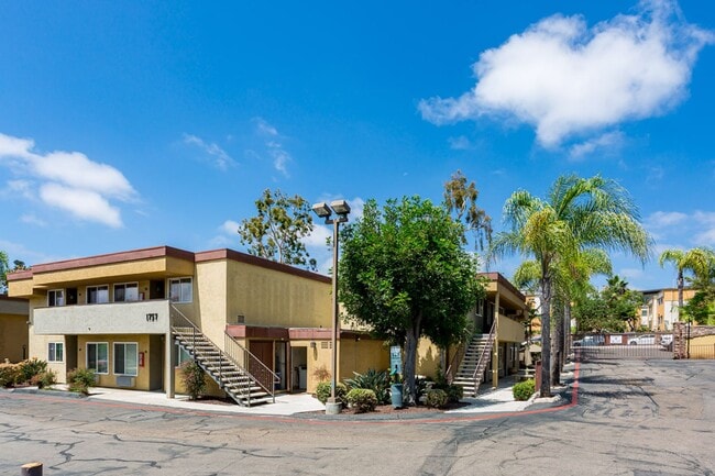 Foto del edificio - Cozy Condo in Gated Community!