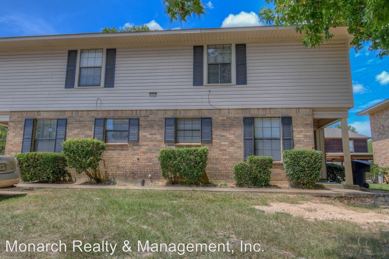 Foto principal - 9406-9408 Ferrara Dr