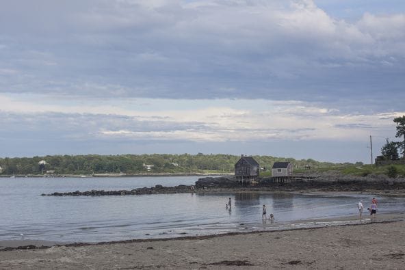 One block from Willard Beach - 24 Angell Ave