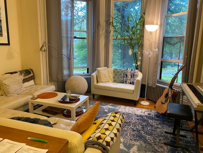 Building Photo - 385 Commonwealth Ave