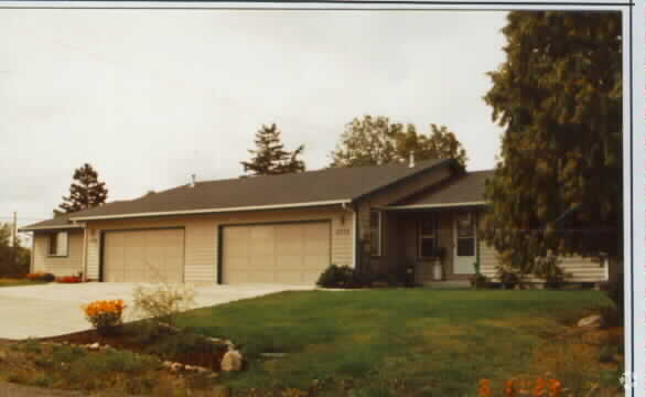 Foto del edificio - 4712-4714 124th Avenue Ct E