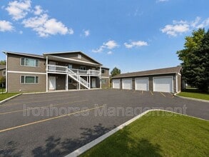 Building Photo - 9 Michael Grove Ave