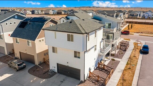 Building Photo - 5872 Thurless Ln