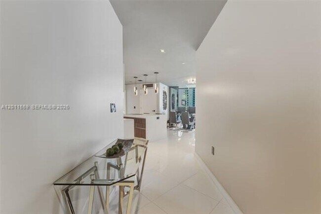 Foto del edificio - 851 NE 1st Ave