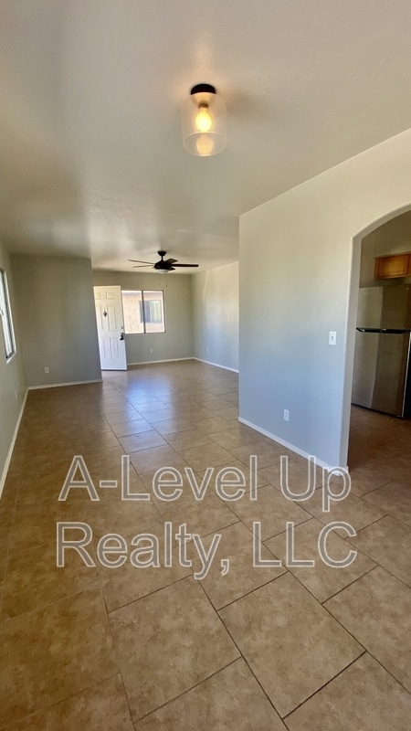 Building Photo - 208 E Yavapai Rd