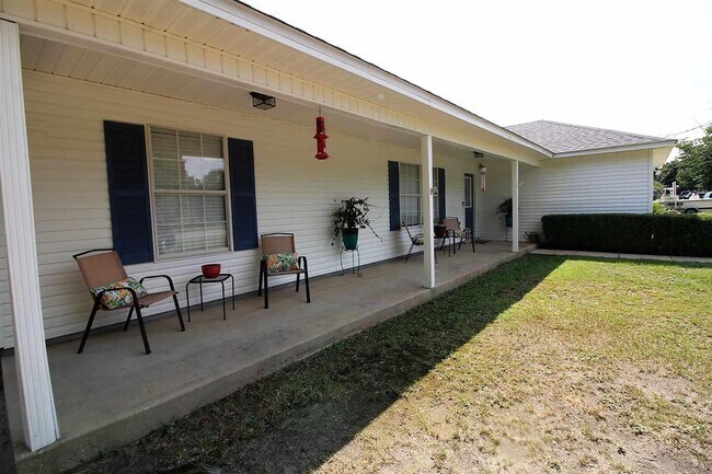 Building Photo - 3457 Gardenview Rd