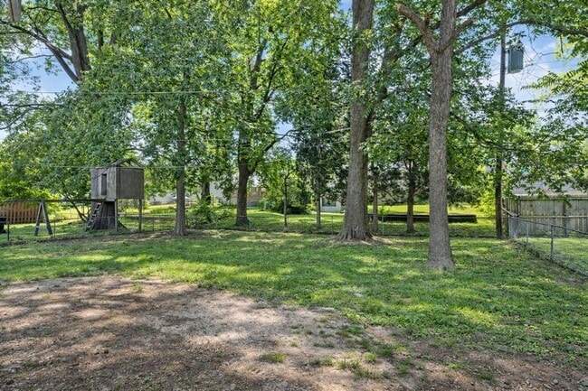 Foto del edificio - 906 Chula Dr