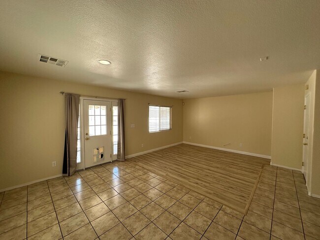 Foto del edificio - 4bed house ready for occupancy