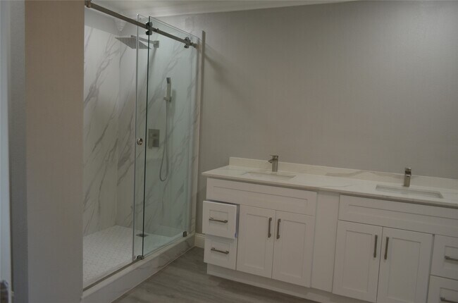 Foto del edificio - 12203 Wild Pine Dr