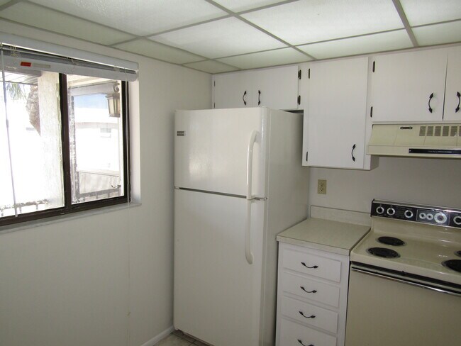 Foto del edificio - 401 Airport Ave E