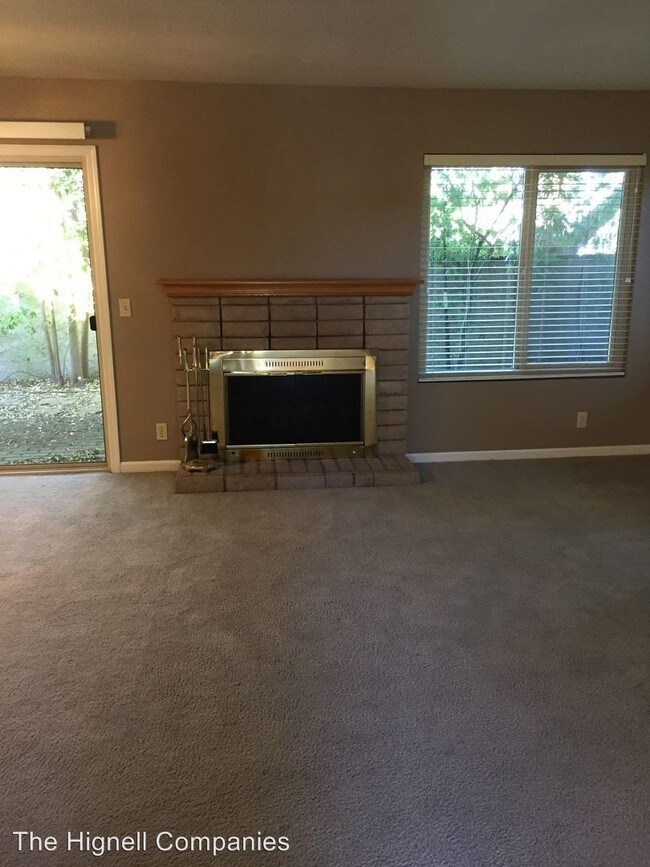 Building Photo - 3 br, 2 bath House - 5 Cambridge Ct.