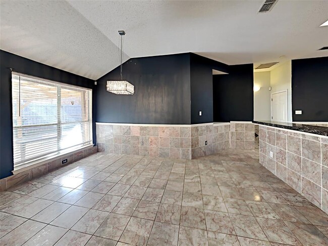 Building Photo - 7911 Clear Fork Trail
