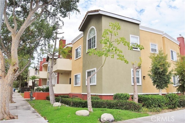 Foto principal - 1215 E San Antonio Dr