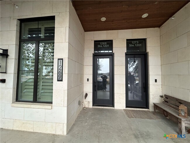 Foto del edificio - 1269 N Academy Ave