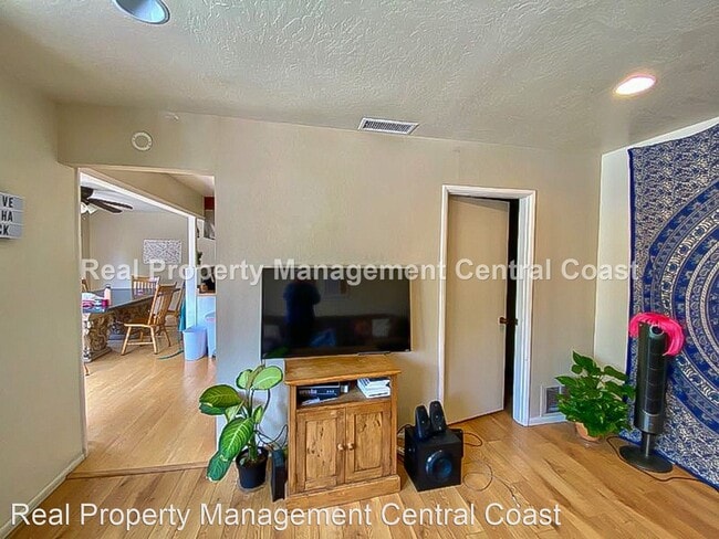 Building Photo - 4 br, 2 bath House - 238 Craig Way
