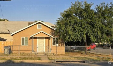 Building Photo - 1105 Kern St