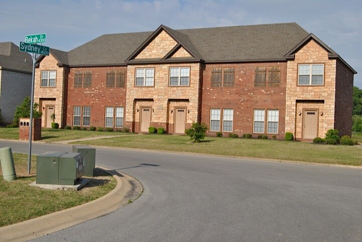 Primary Photo - 4305 E Bekah Dr