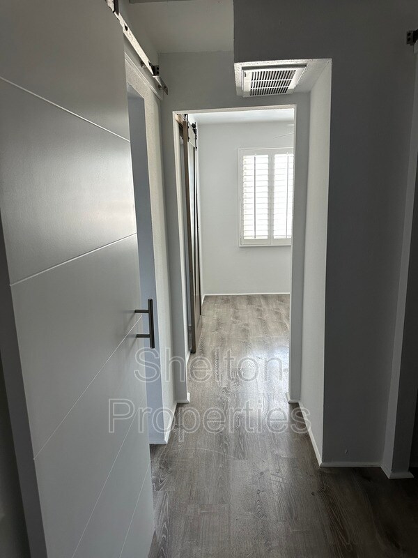 Foto del edificio - 8029 E Glenrosa Ave