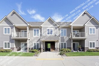 Building Photo - 14105 Airline Ave