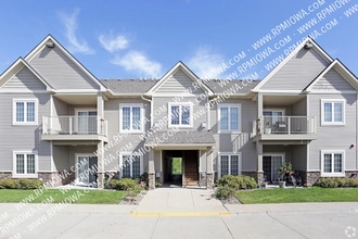 Building Photo - 14105 Airline Ave