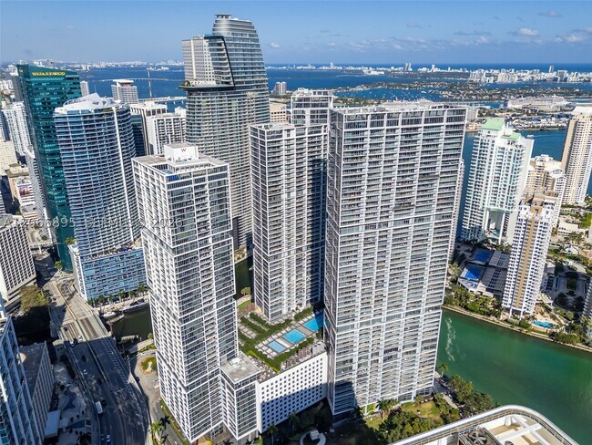 Foto del edificio - 495 Brickell Ave