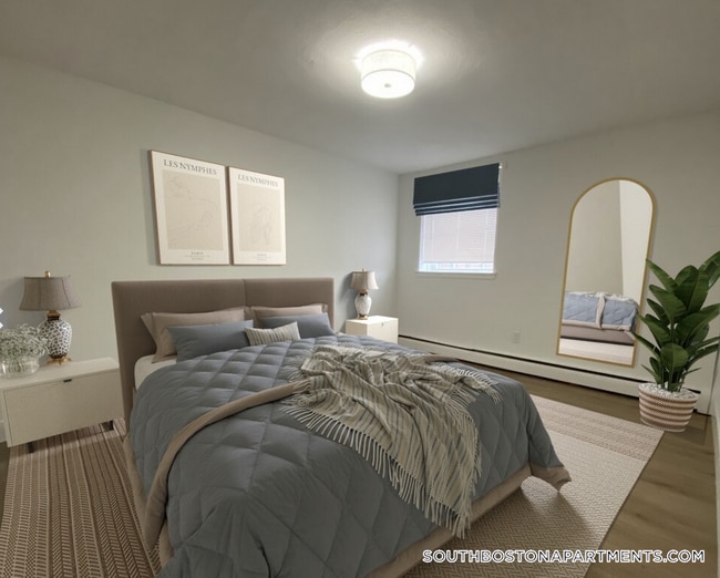 Building Photo - 741 E 6th St