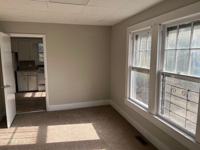 Foto del edificio - Updated 3 Bedroom house in Eastlake