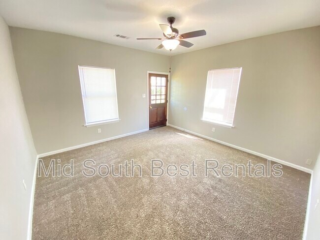 Foto del edificio - 2693 Kimball Ave