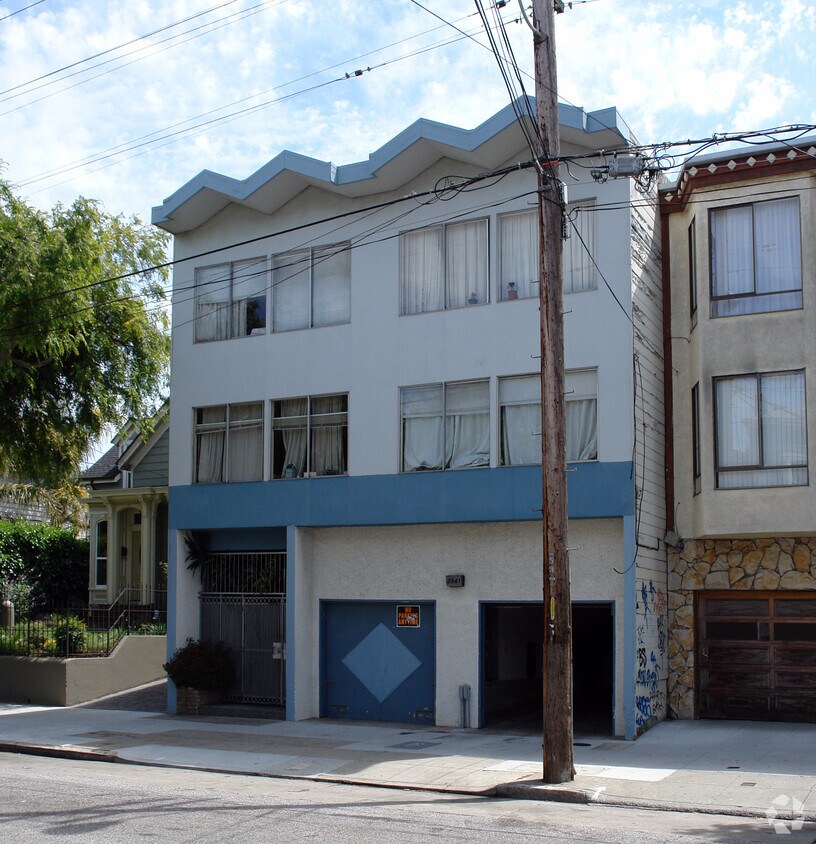 Building Photo - 2541 Folsom St