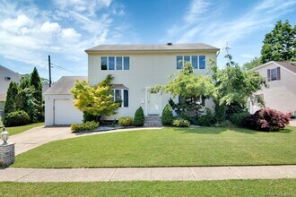 Building Photo - 977 Woodcliff Dr