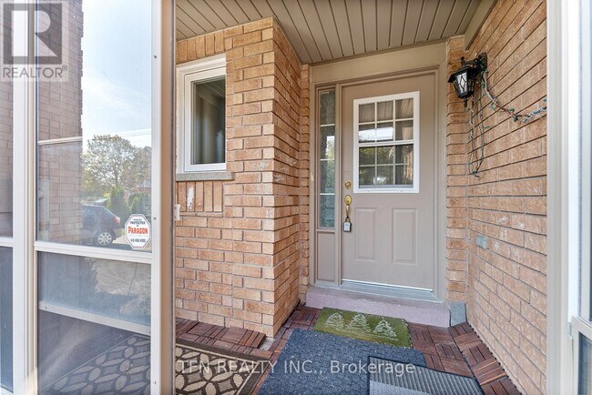 Building Photo - 24 Hawtin Ln
