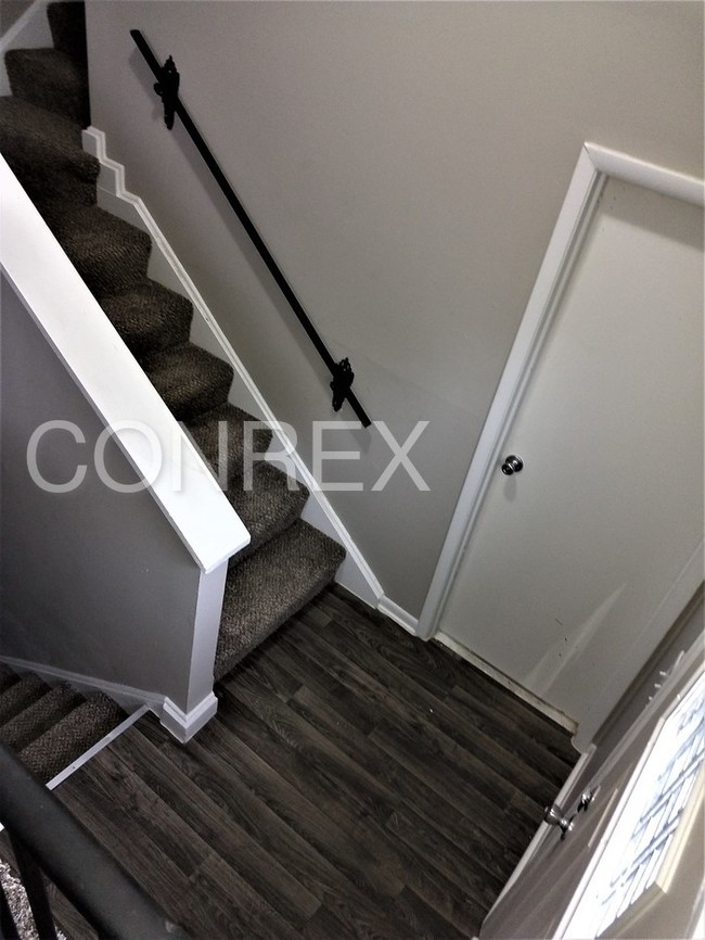 Building Photo - 2325 Whitewood Ln
