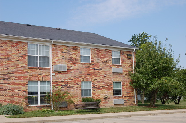 Primary Photo - Village Apartments of Summitville